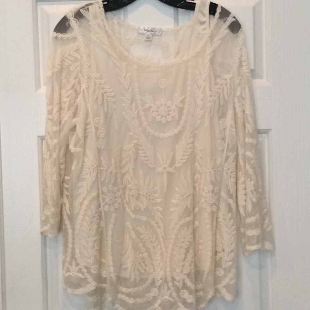 Dress barn lace top with attached cami