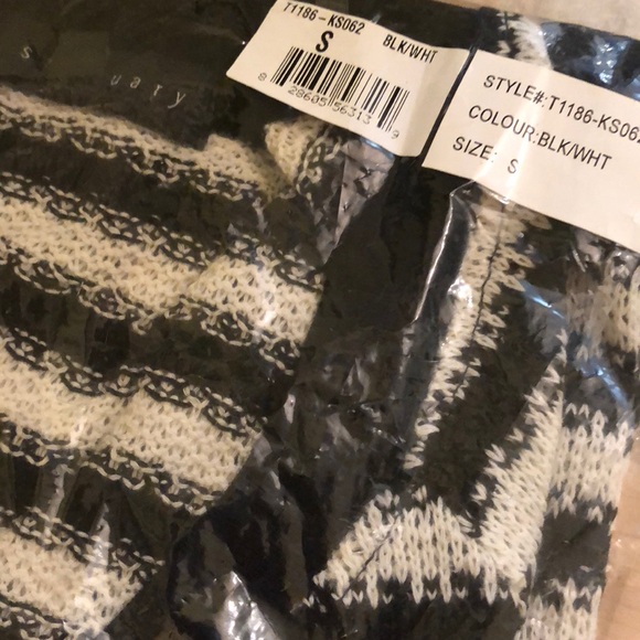 ☄️ Sanctuary Fawn Sweater V-neck zip side, BLK/WHT - Picture 4 of 7