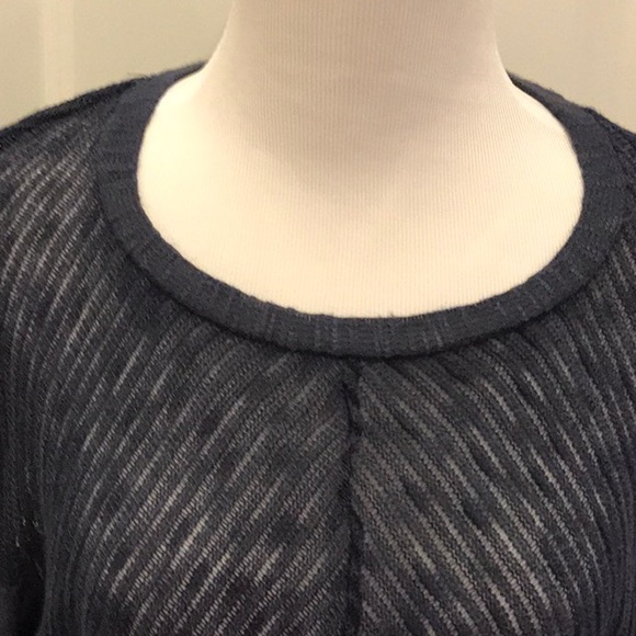 Splendid lightweight navy sweater size XS NWT - Picture 3 of 6