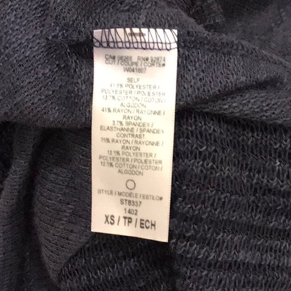 Splendid lightweight navy sweater size XS NWT - Picture 6 of 6