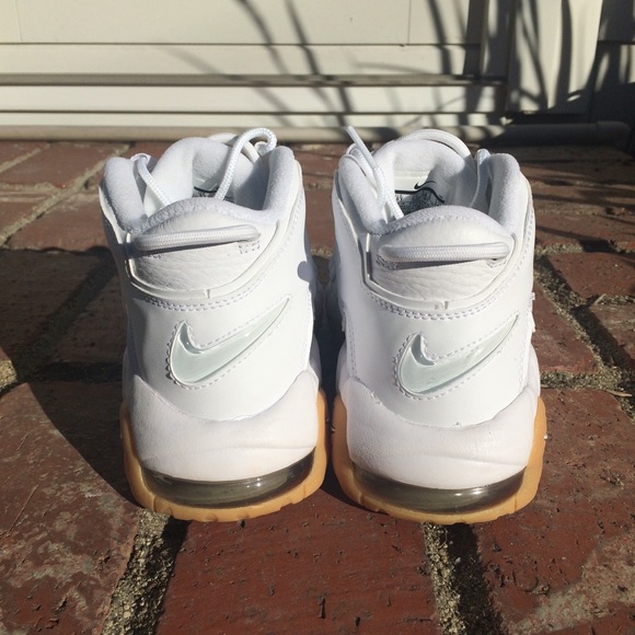 NWT Nike air more uptempo white shoes - Picture 4 of 4