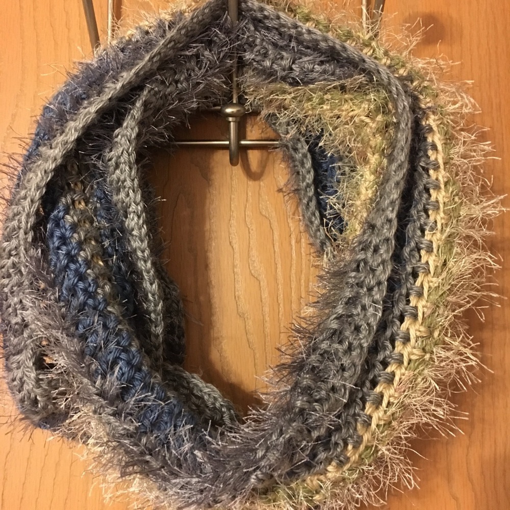 Women’s scarf