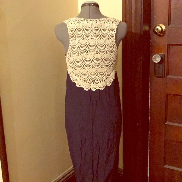Beautiful light summer dress - Picture 1 of 3