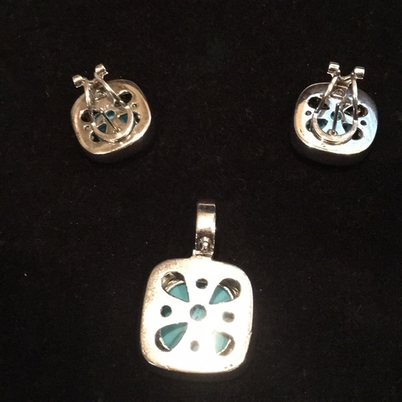 Three piece set. Earrings and pendant - Picture 3 of 4