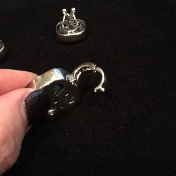 Three piece set. Earrings and pendant - Picture 4 of 4