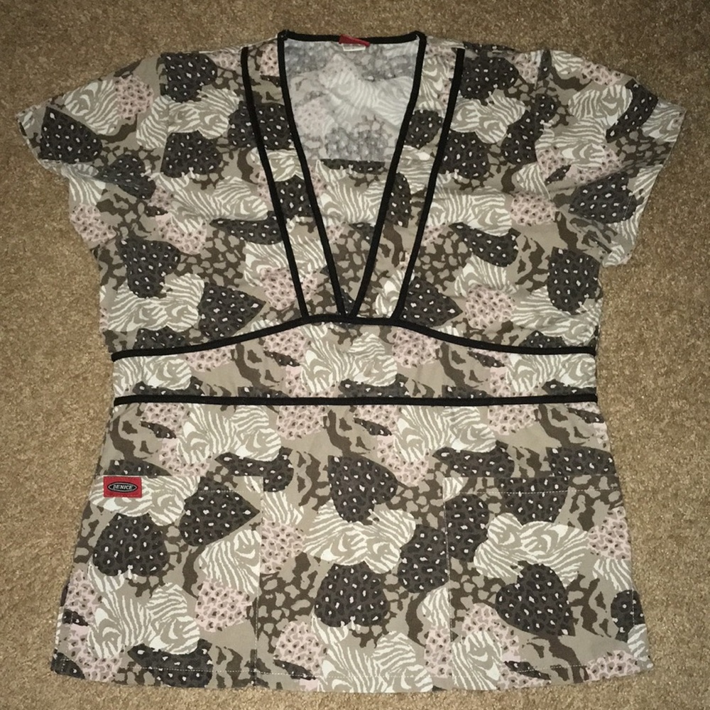 Denice Ladies Small 6 Scrub Top cinch back &pockets Healthcare wear