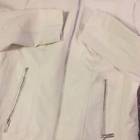 Jacket - Picture 4 of 4