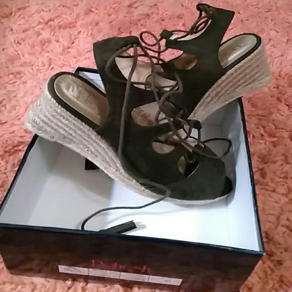 4 inch lace up olive green wedges