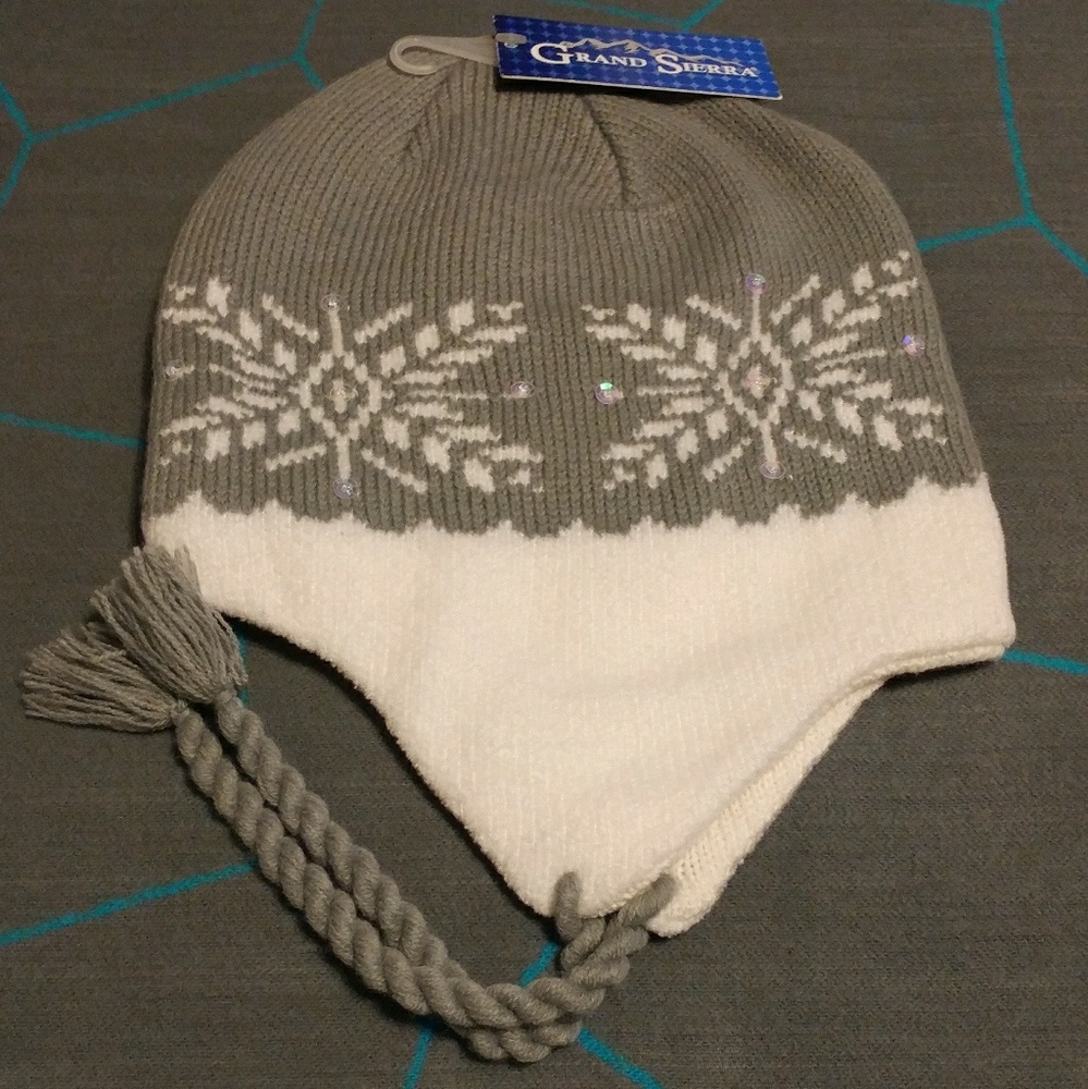 ❄️Grand Sierra Snowflake Toboggan❄️