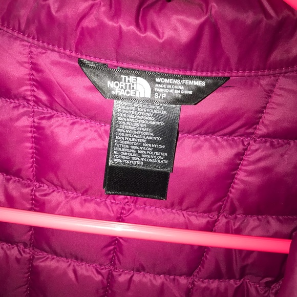 North Face women’s jacket - Picture 3 of 3