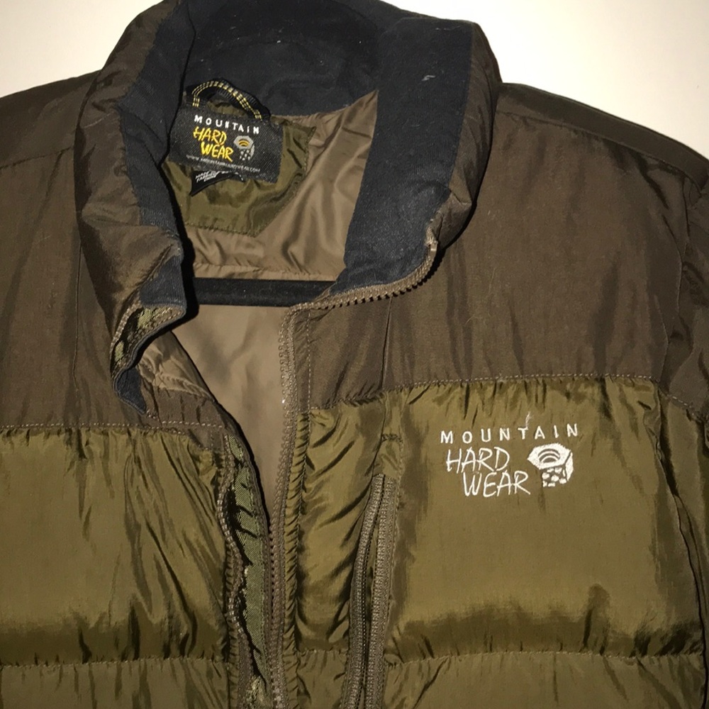 Men’s Mountain Hardwear down coat