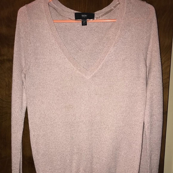 Light pink v-neck sweater - Picture 2 of 2