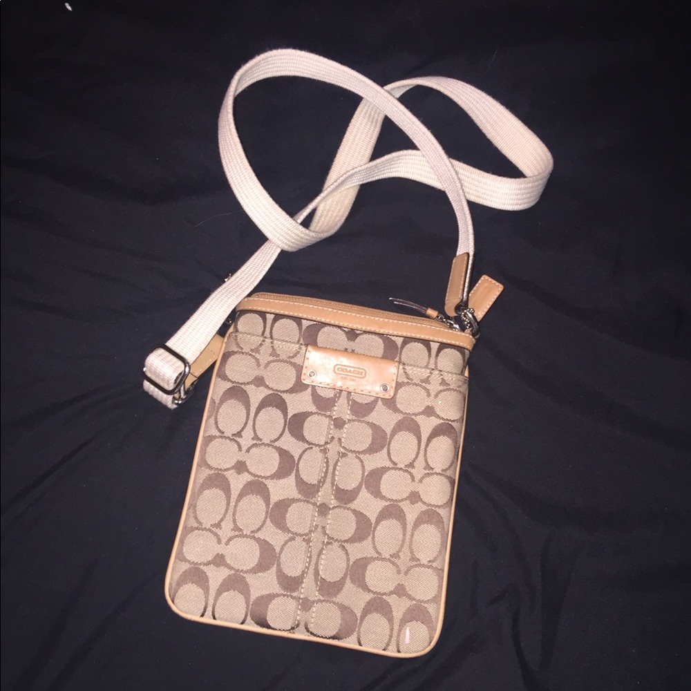 💕MAKE AN OFFER PLEASE💕