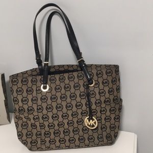 Michael Kors tote