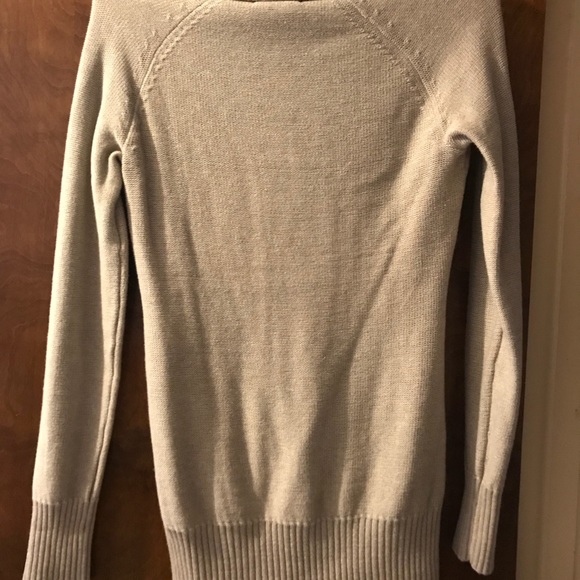 G by Guess sweater with cute detailing - Picture 2 of 3