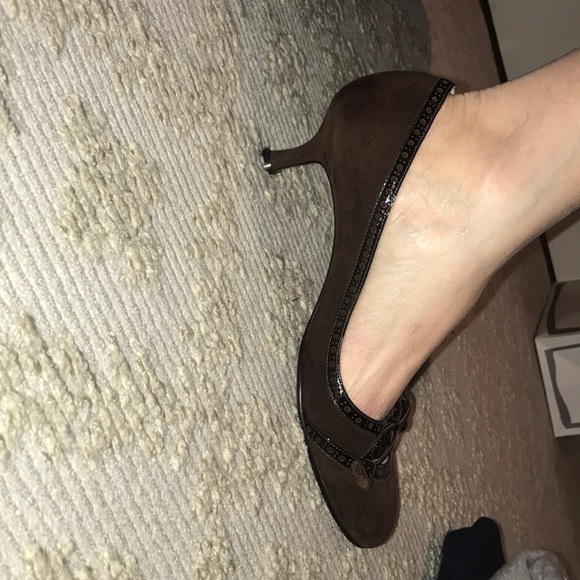 Christian Louboutin | Kate 100 black patent pumps | Savannahs Christian Louboutin heels