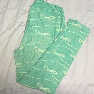 TC bow leggings