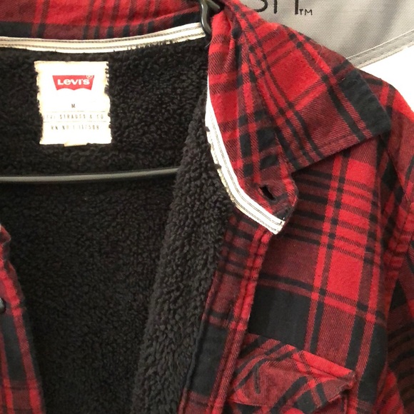 Levi's button up - Picture 3 of 4