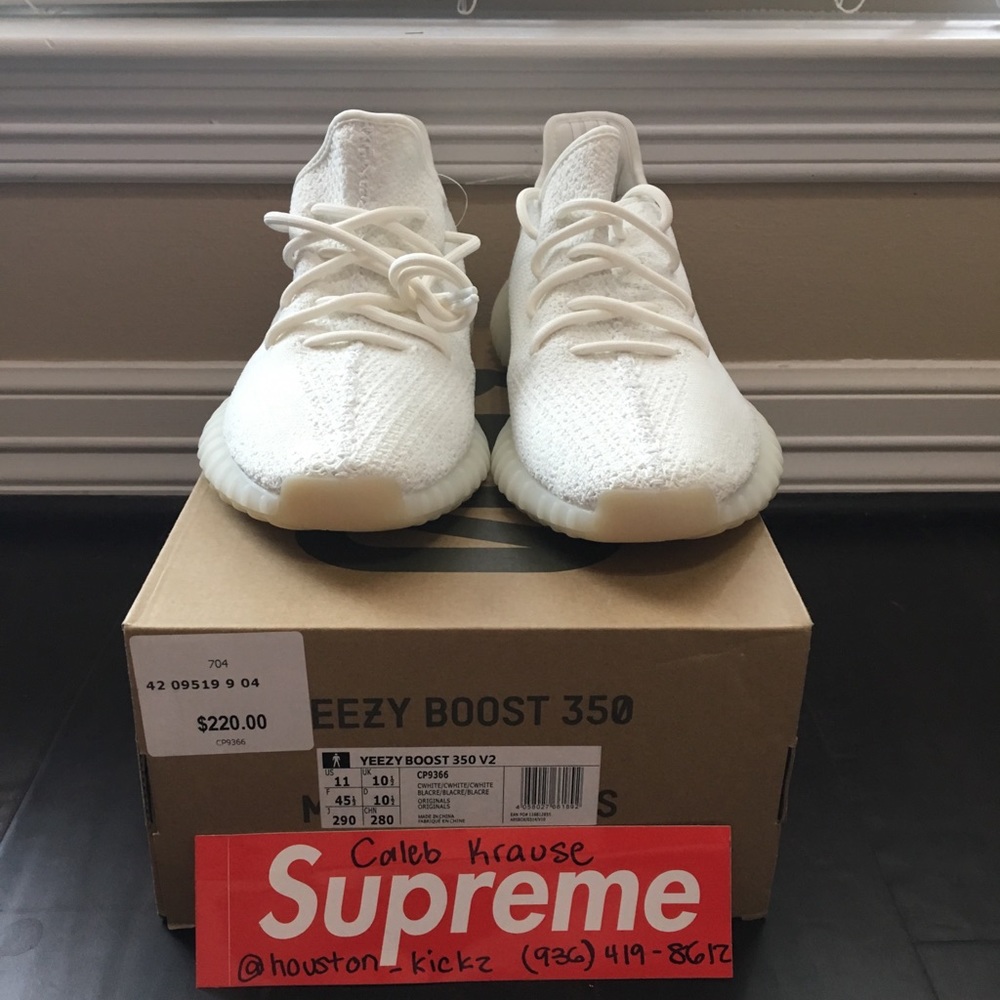 Yeezy cream 11 deadstock