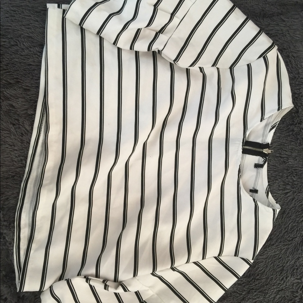 Bell sleeve blouse