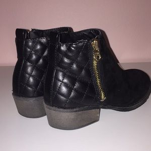 Steve Madden Kids Black Booties