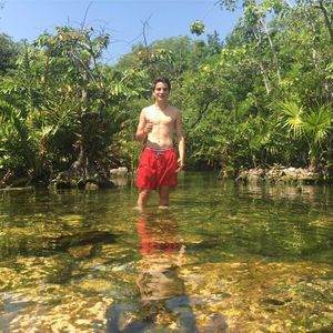 Meet your Posher, Santiago