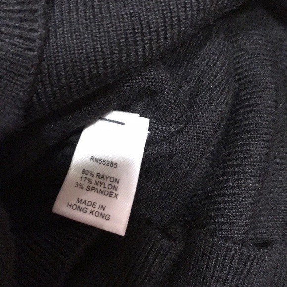 Express Deep Scoop Neck Long Sleeve Sweater - Picture 5 of 6