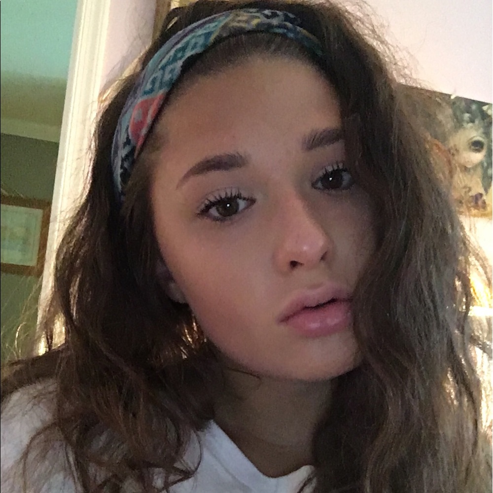 Meet your Posher, Hannah