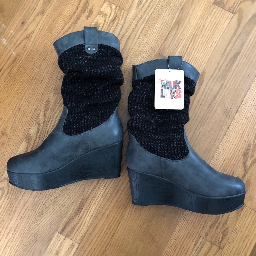 Muk luk Water resistant wedge boots