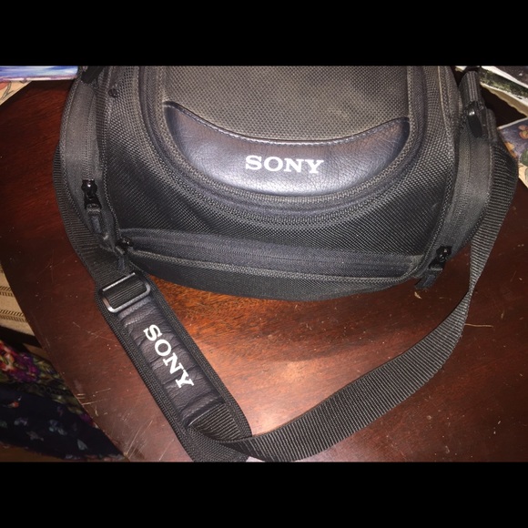 Sony camera. - Picture 2 of 3