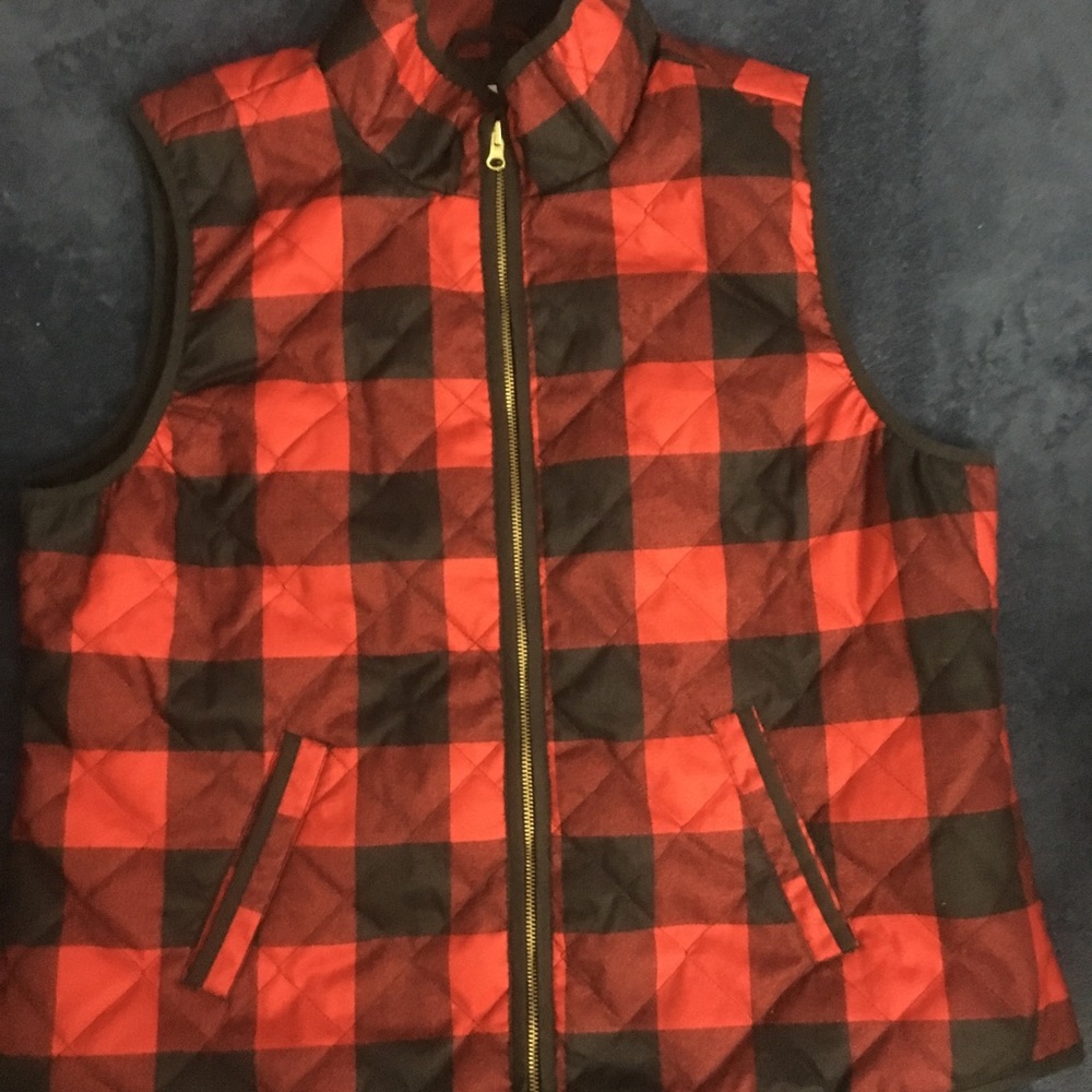 Buffalo plaid quilted vest