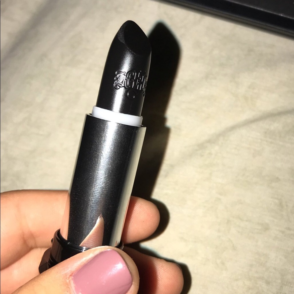 KAT VON D LIPSTICK IN SLAYER BRAND NEW