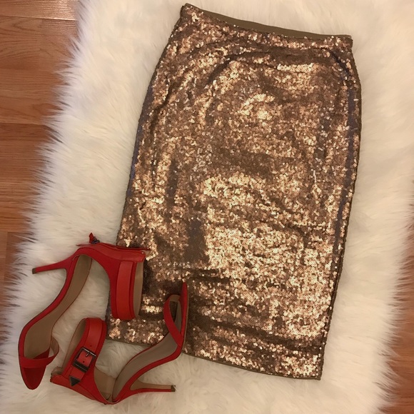 •LAST ONE• Bronze Sequin Midi Skirt - Picture 2 of 7