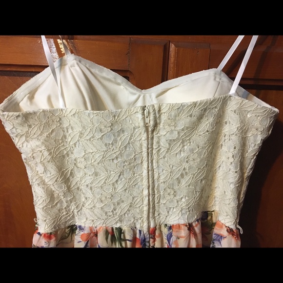 Floral strapless dress - Picture 4 of 4