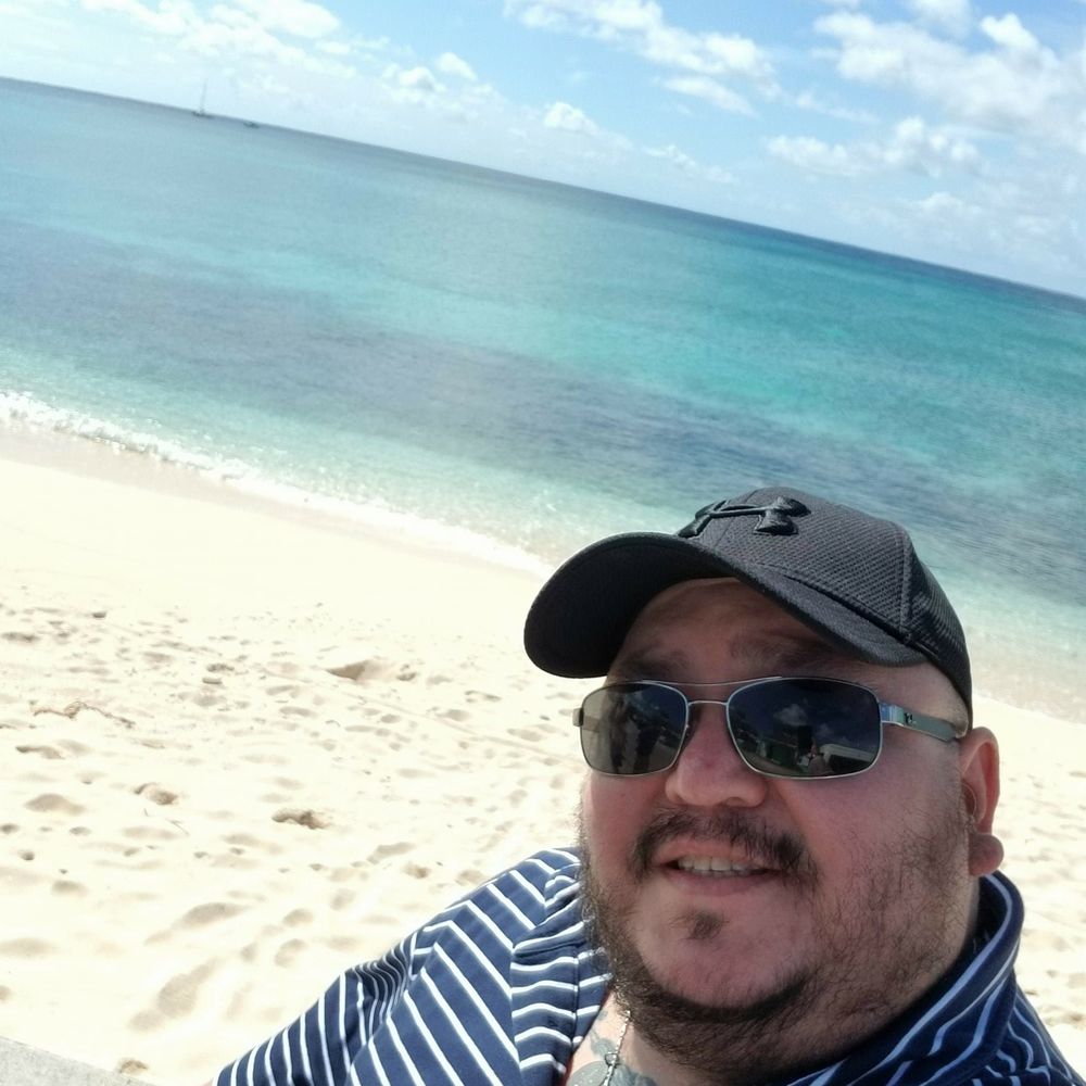 Meet your Posher, Clint