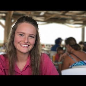 Meet your Posher, Kelly