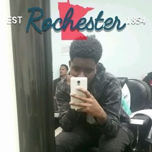 Meet your Posher, Hussein