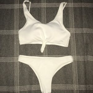 NWT White Knotted Bikini 👙