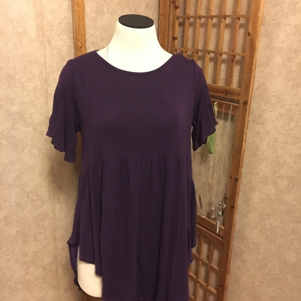 ✨SOLD✨Bell sleeve tunic top
