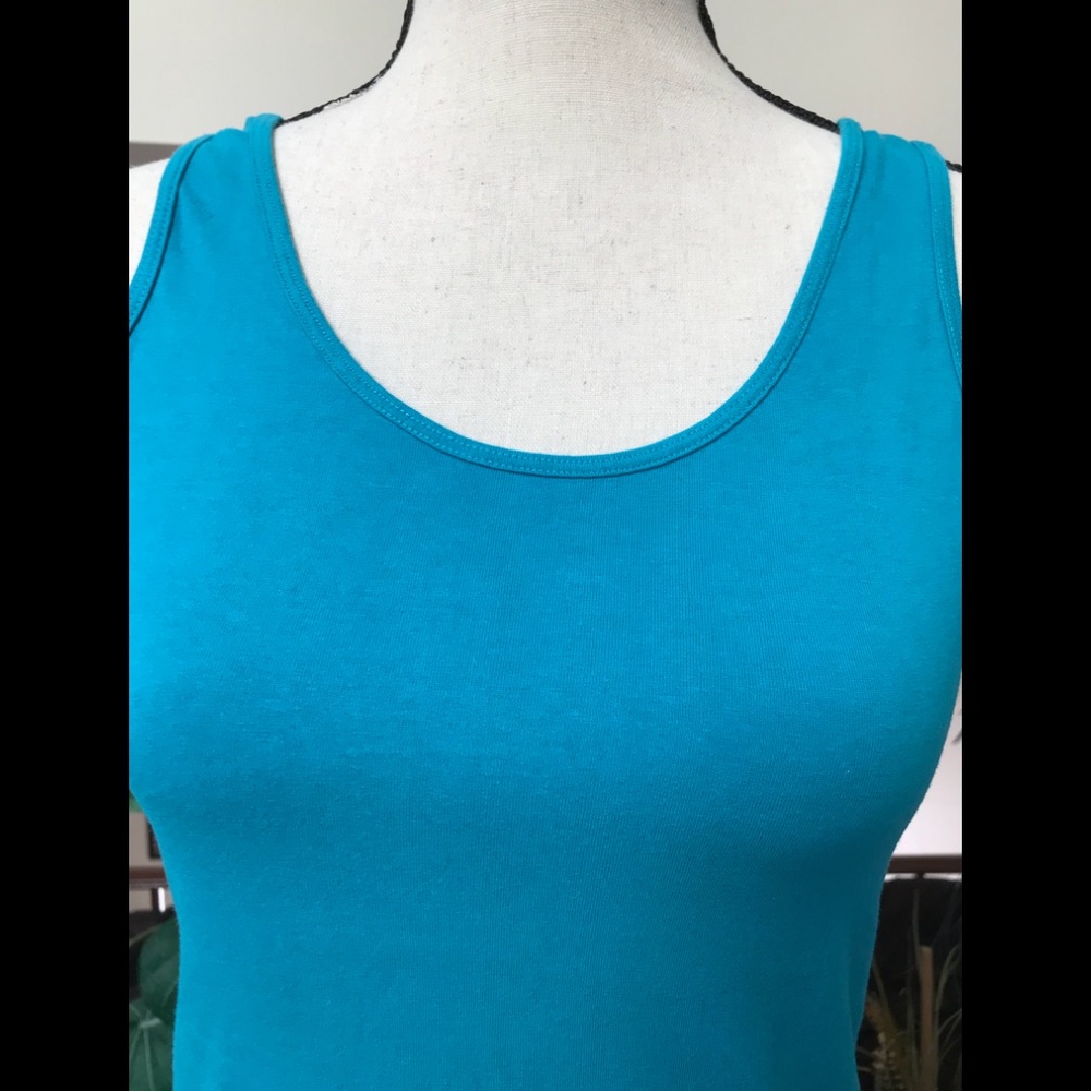 👚Blue Tank Top👚 - Picture 2 of 4