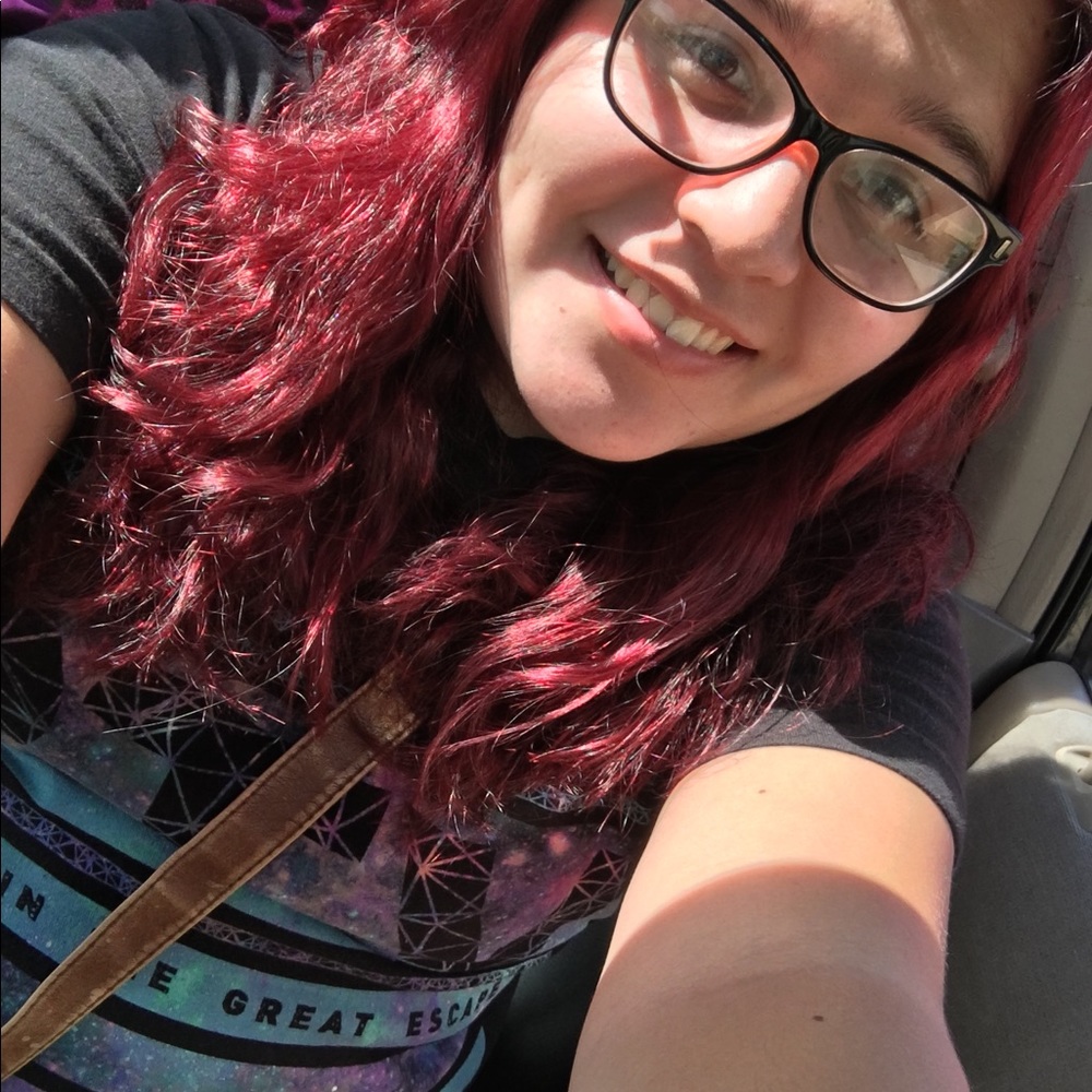 Meet your Posher, Emily