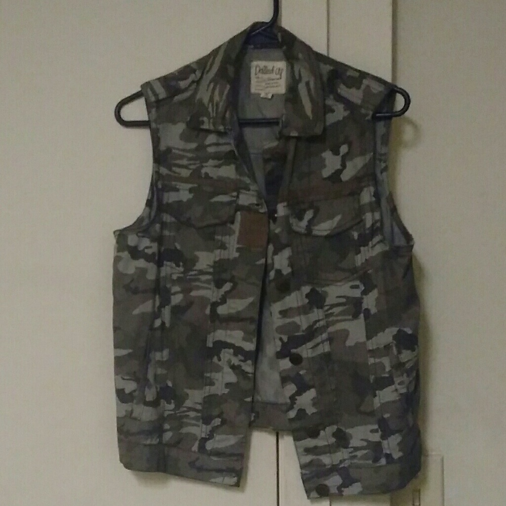 Camo vest