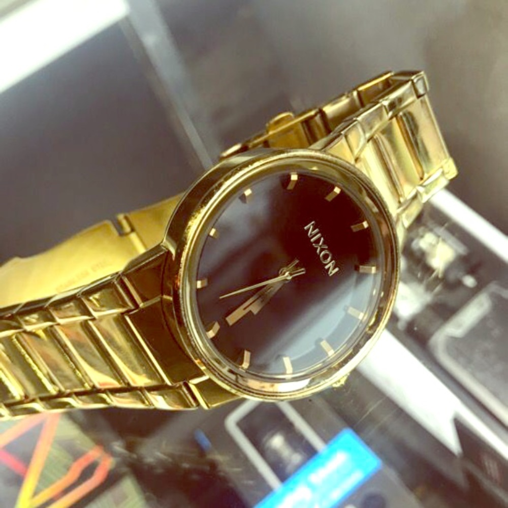 Nixon - the cannon gold with blacked out face