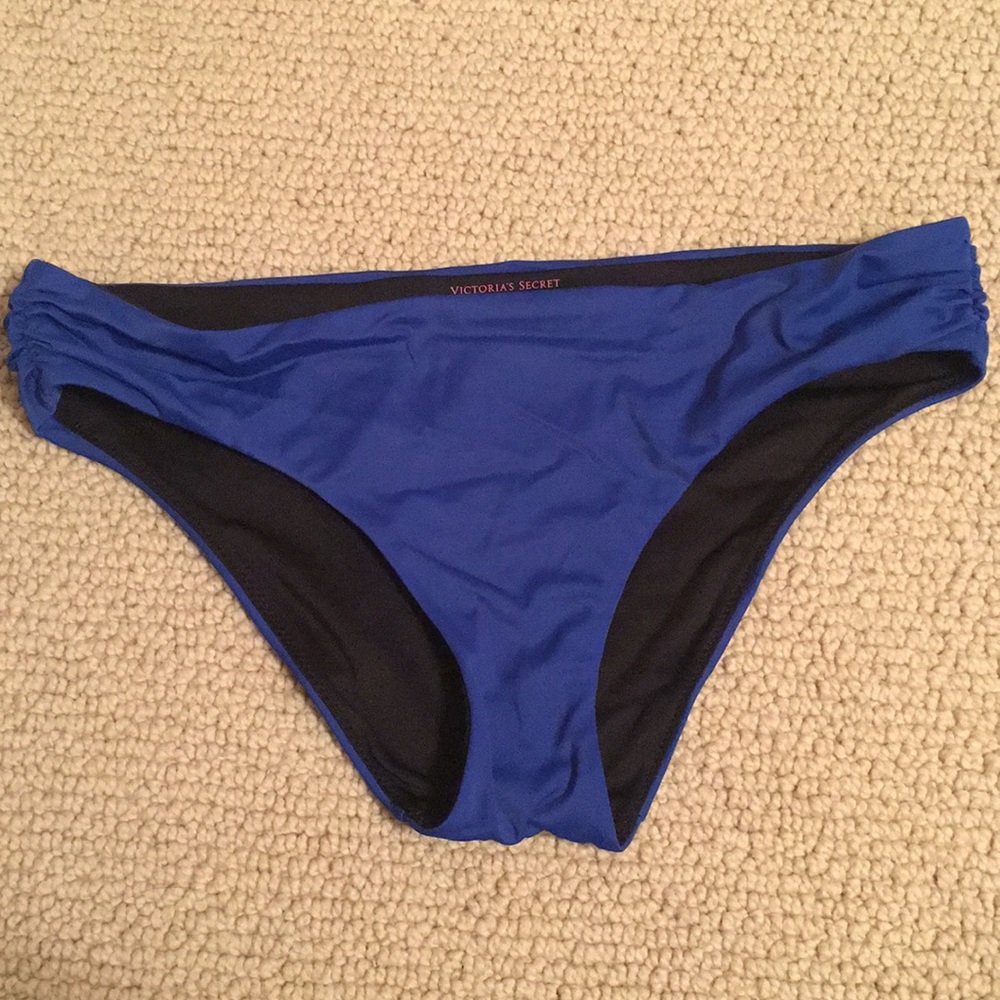 Victoria secret pink size small bottoms NEVER WORN
