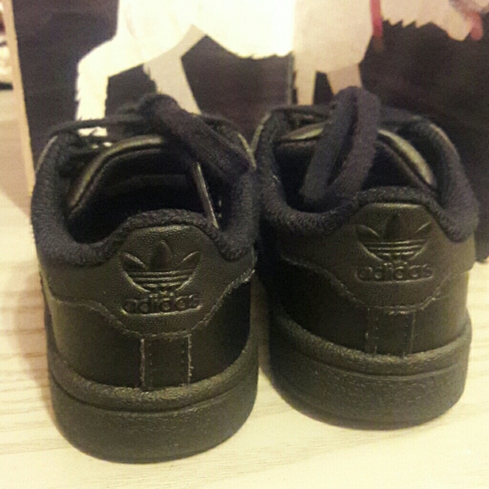 Black Shell toe Adidas - Picture 3 of 6
