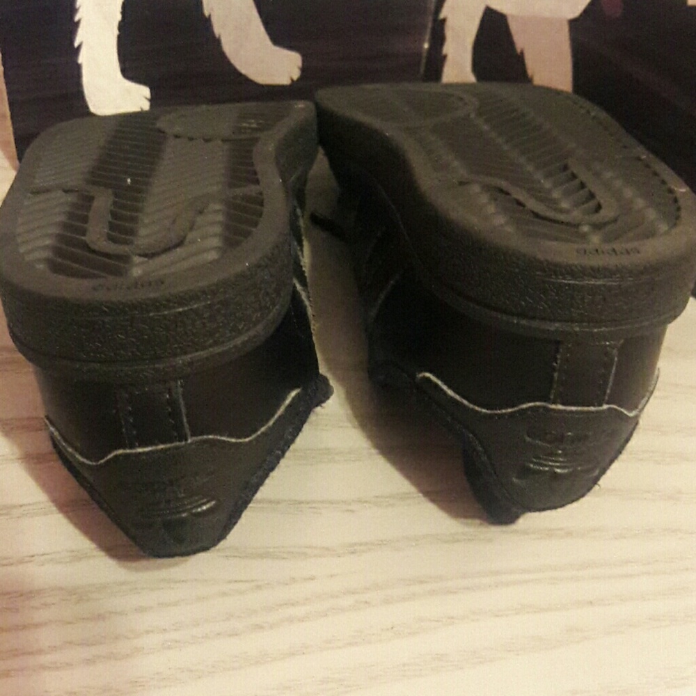 Black Shell toe Adidas - Picture 5 of 6