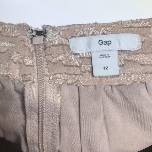 Cute Gap Skirt with pockets! - Picture 3 of 3