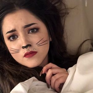 Meet your Posher, Alysha