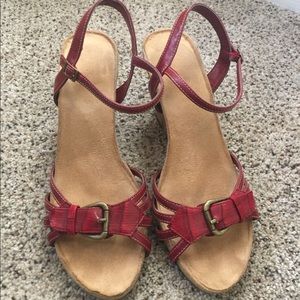 Bass wedges, natural wood & red leather, size 7.5