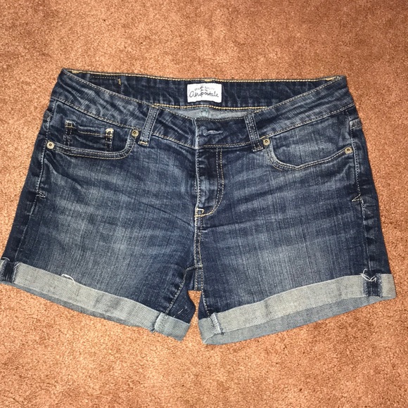 Dark wash size 7/8 Aeropostale shorts - Picture 1 of 3